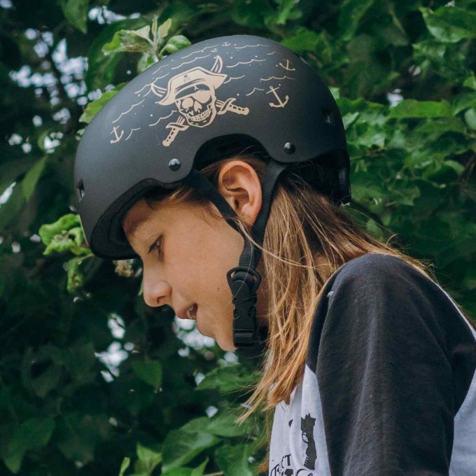 Helmet NKX Brain Saver Black/Gold Pirate-Best price!